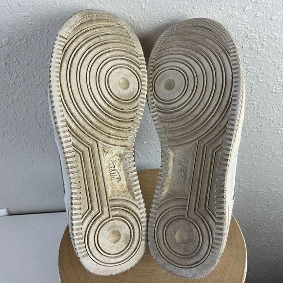 Nike Air Force 1 Low Triple White GS 314192-117 Grade School Size 6.5Y - Picture 9 of 10